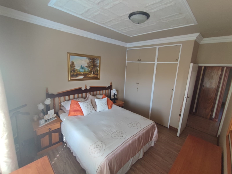 4 Bedroom Property for Sale in Protea Park North West